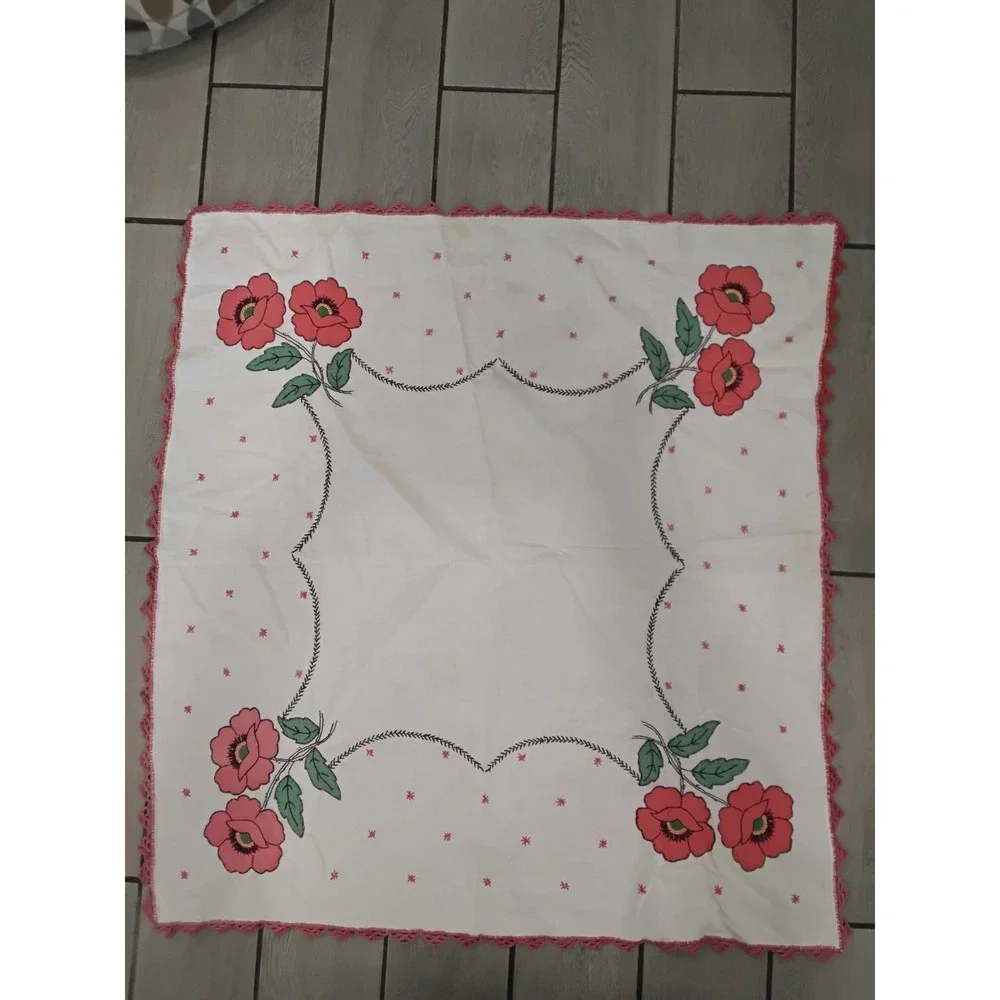 Vintage Square White Tablecloth Red Poppy Floral Embroidery Crochet Trim 42
